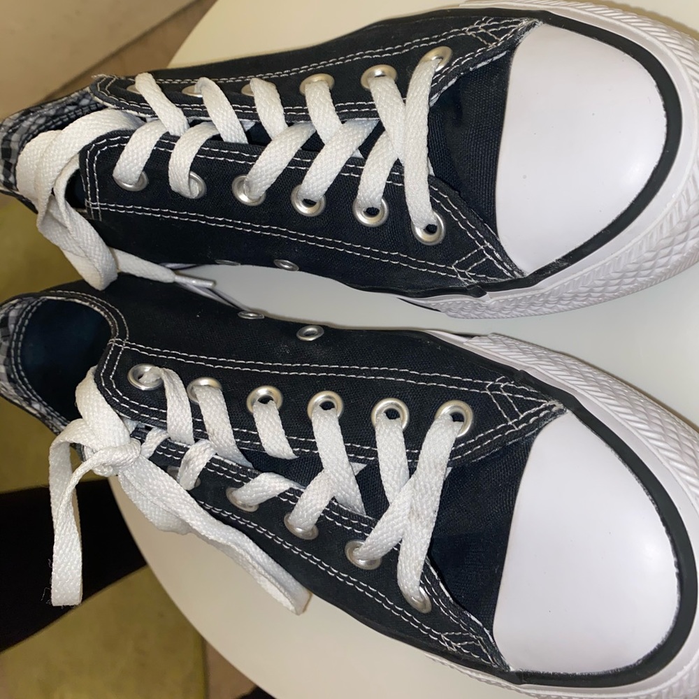 Black converse shoes